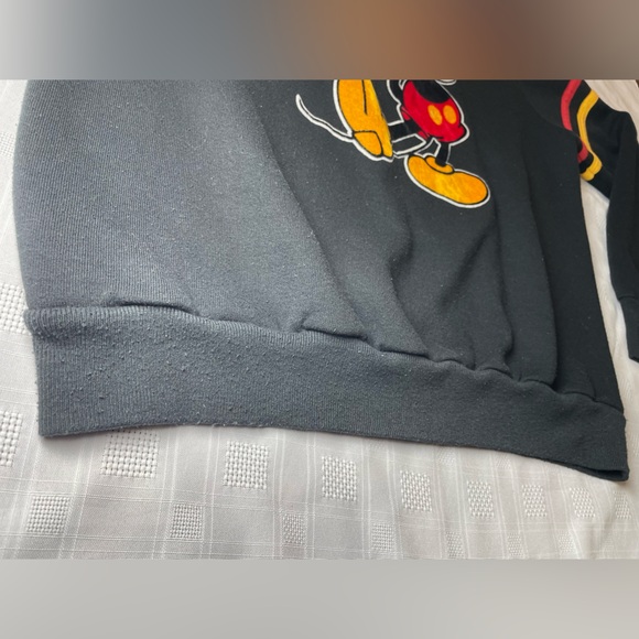 Vintage Disney Mickey Mouse Raglan Sweatshirt – Black – XL – 70s/80s - Picture 7 of 11